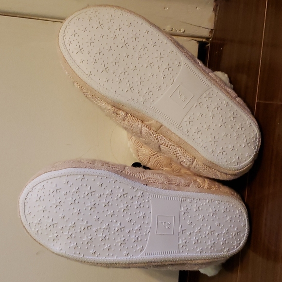 Ardene - Pink Warm Fuzzy Slipper Booties - Picture 5 of 5